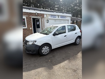 Used Dacia Sandero 2015 for sale - 79395263: Photo