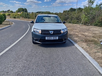 Used Dacia Sandero 2015 for sale - 79395263: Photo