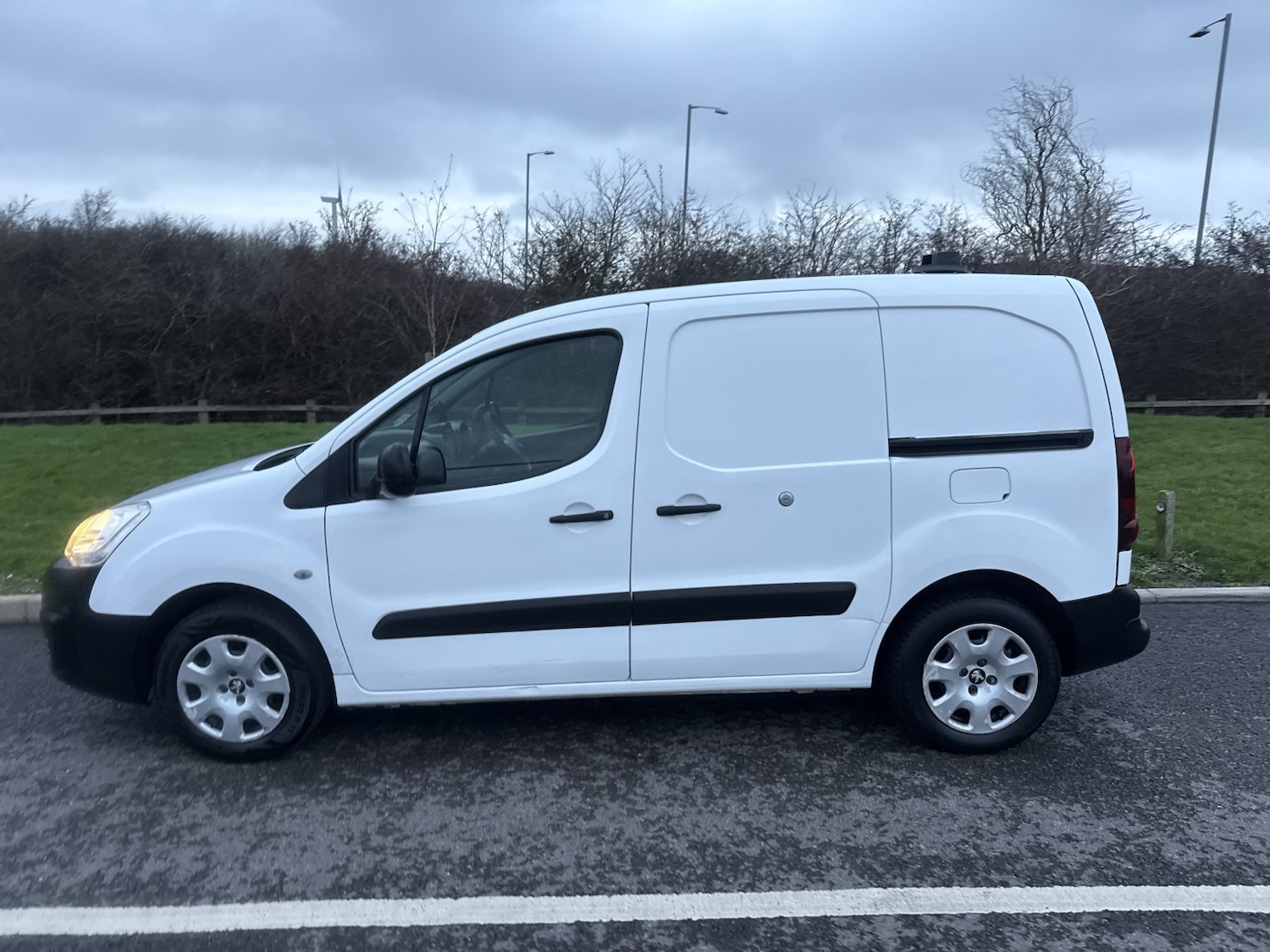 Used Peugeot Partner 2016 for sale - 77329234: Photo 5