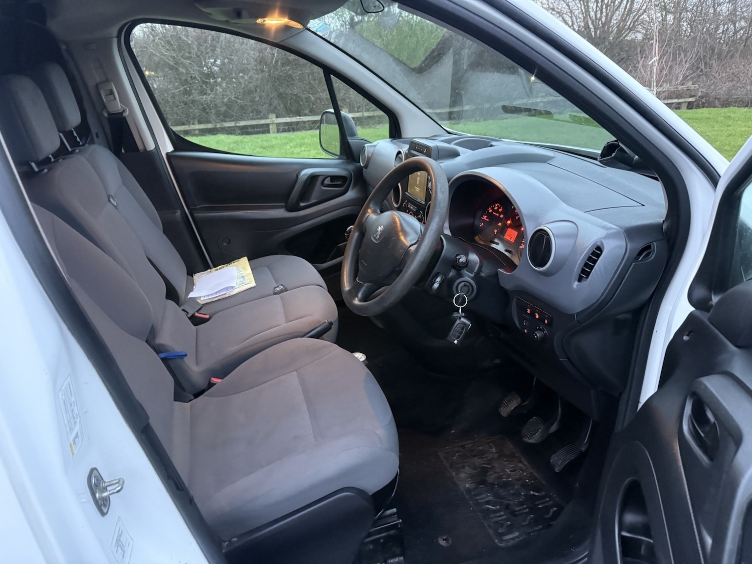 Used Peugeot Partner 2016 for sale - 77329234: Photo 9