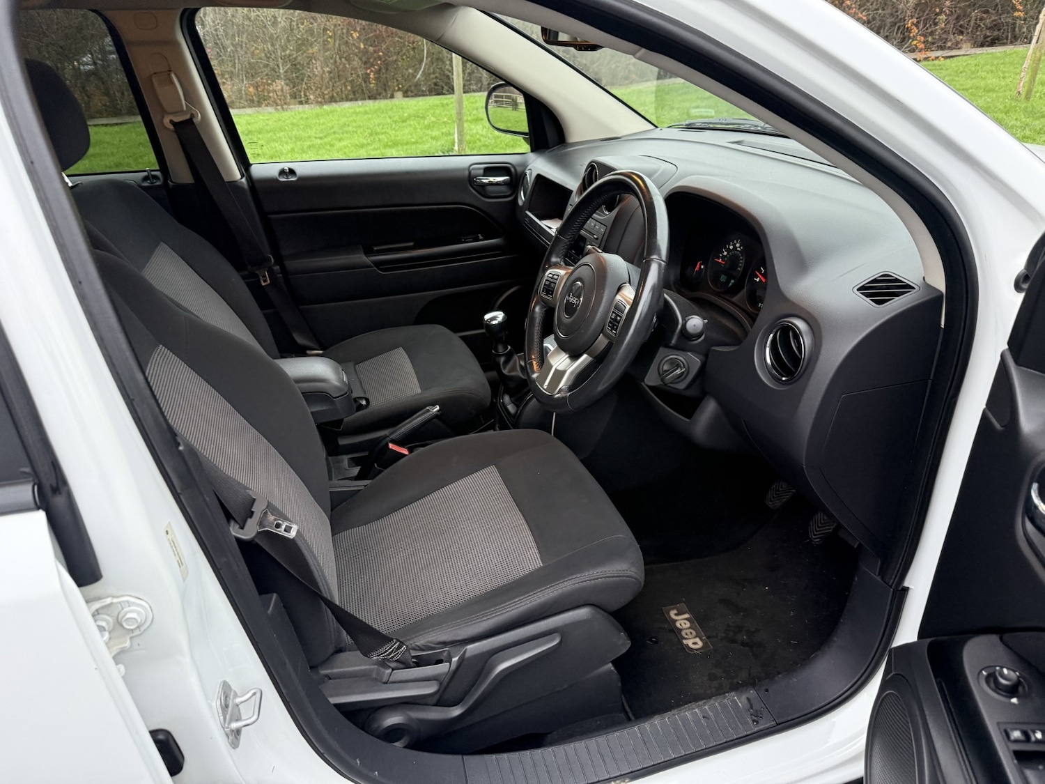 Used Jeep Compass 2011 for sale - 76911072: Photo 9