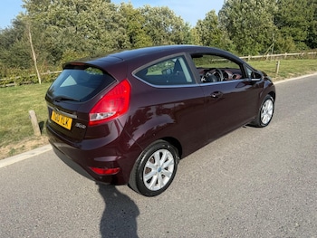Used Ford Fiesta 2010 for sale - 75561586: Photo