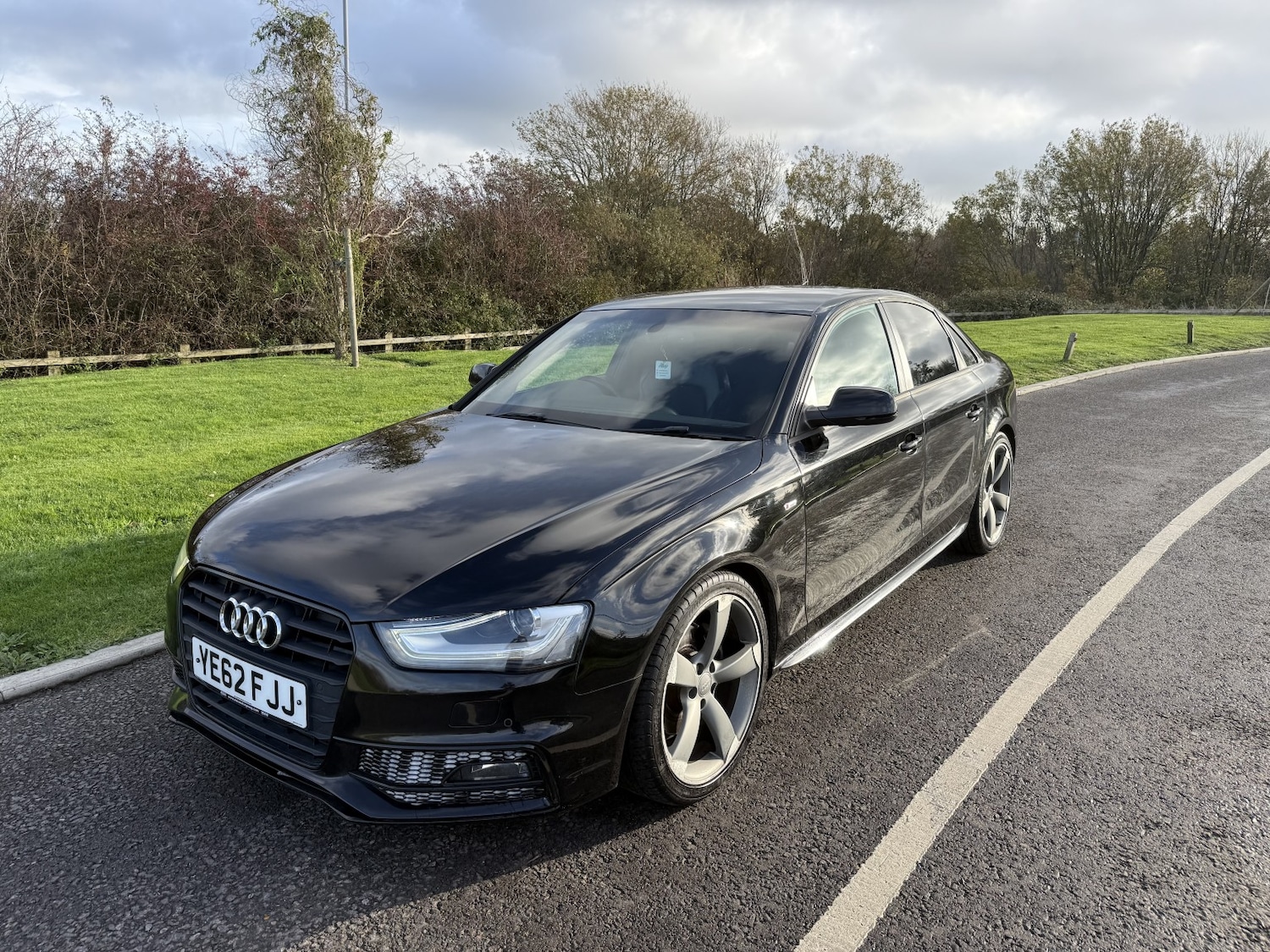 Used Audi A4 2012 for sale - 76559997: Photo 2