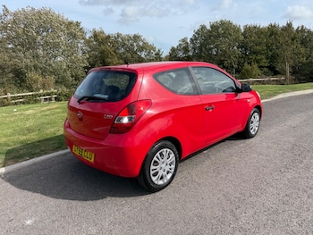 Used Hyundai i20 2009 for sale - 75975631: Photo
