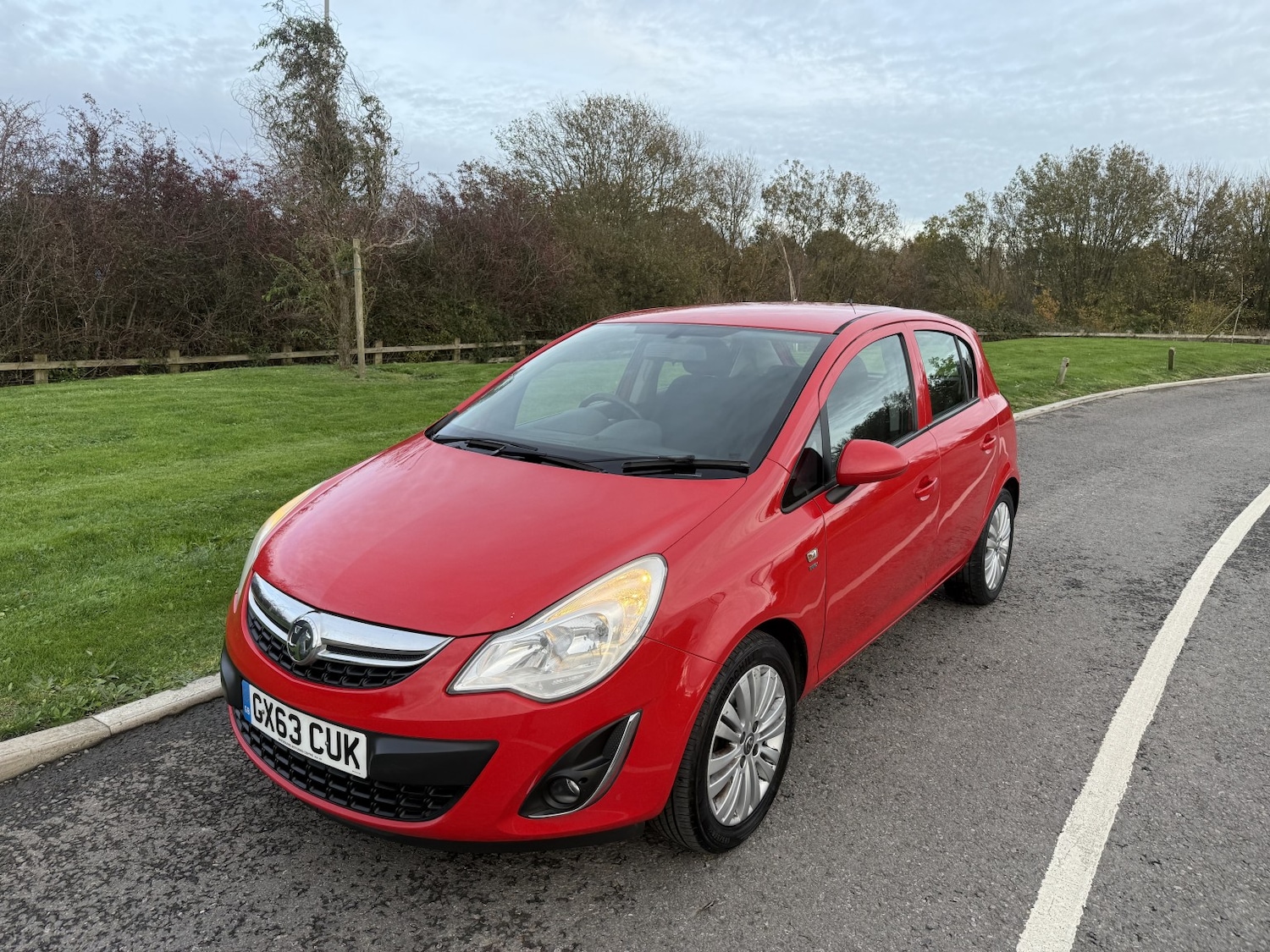 Used Vauxhall Corsa 2013 for sale - 76553990: Photo 3