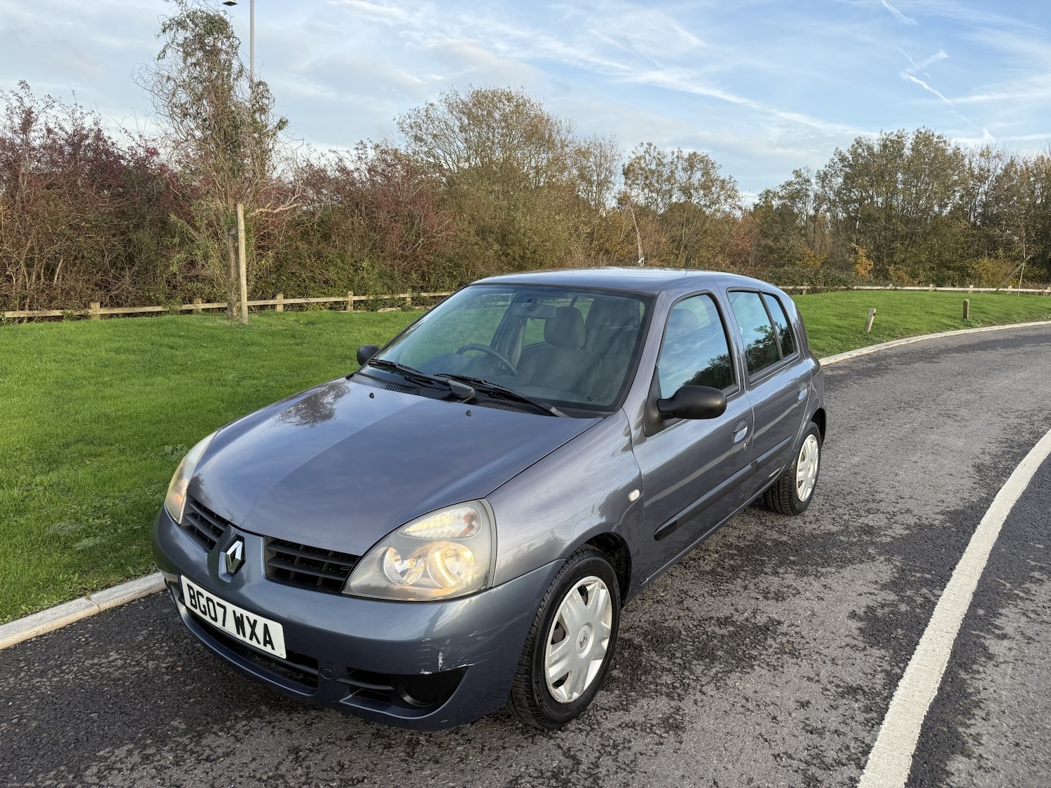 Used Renault Clio 2007 for sale - 76497469: Photo 2