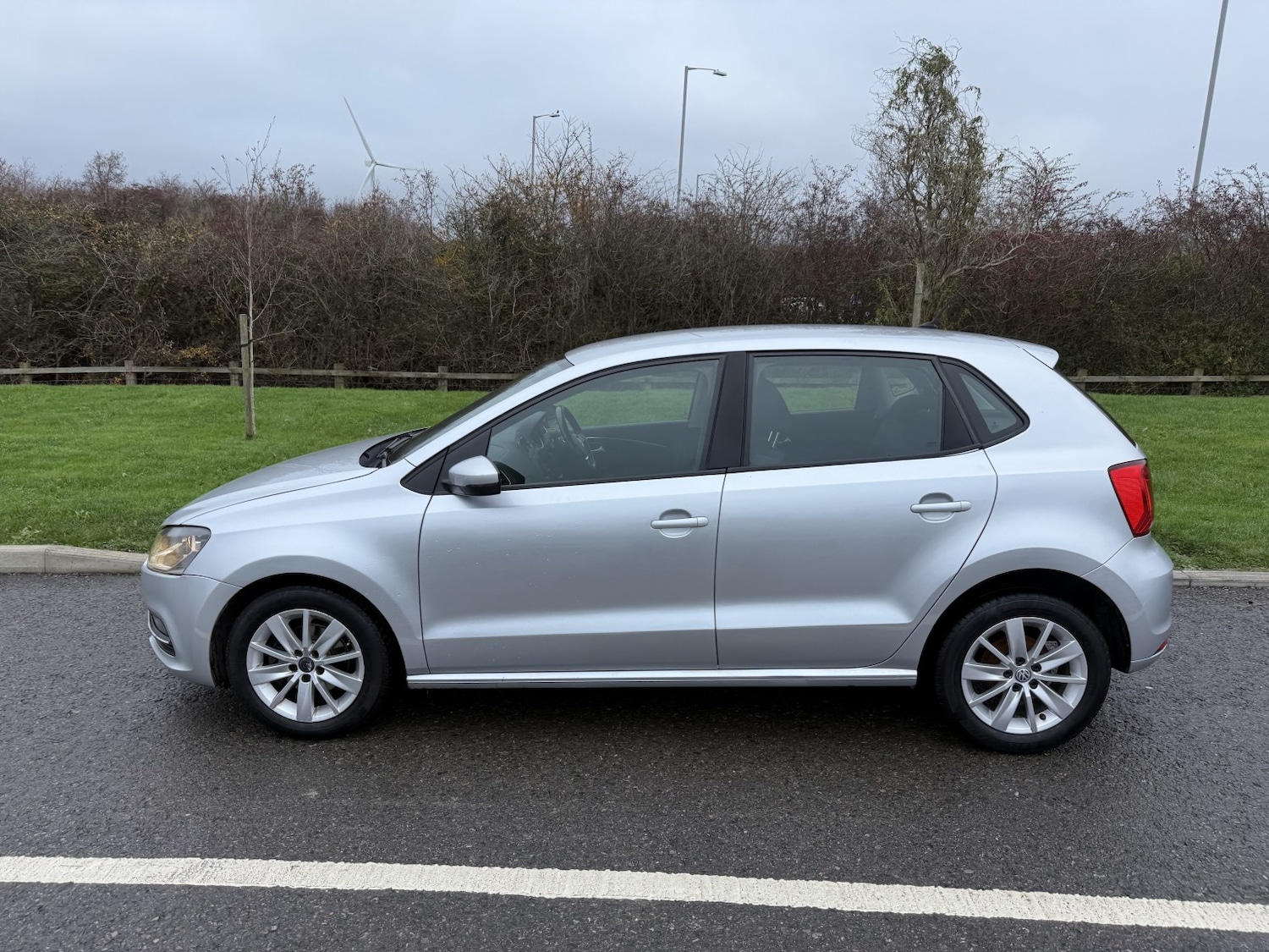 Used Volkswagen Polo 2015 for sale - 76911054: Photo 5