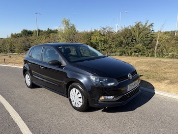 Used Volkswagen Polo 2015 for sale - 79507860: Photo