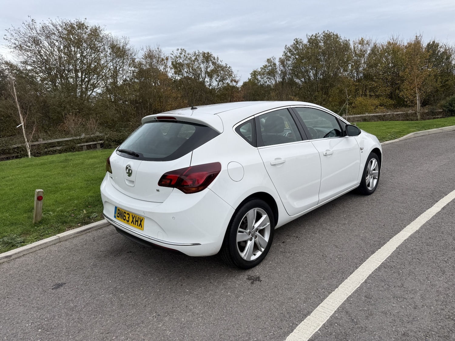 Used Vauxhall Astra 2013 for sale - 76471155: Photo 3