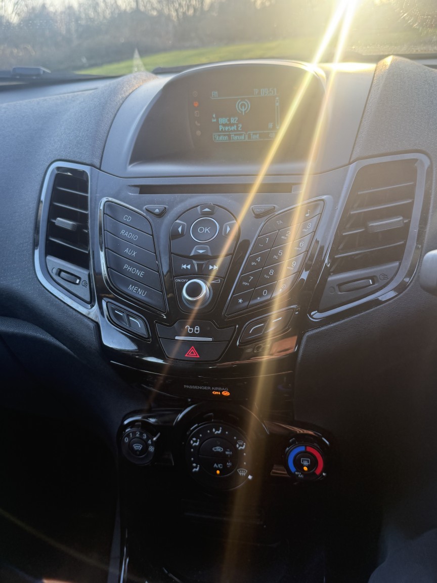 Used Ford Fiesta 2015 for sale - 77233807: Photo 11