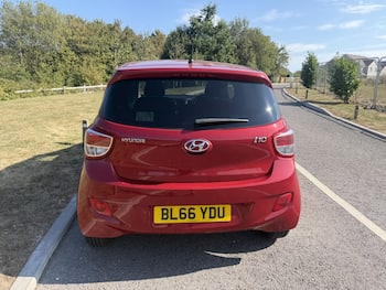 Used Hyundai i10 2017 for sale - 79631376: Photo