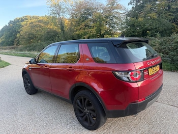 Used Land Rover Discovery Sport 2015 for sale - 76225264: Photo 4