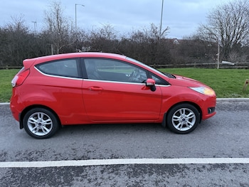 Used Ford Fiesta 2015 for sale - 77370640: Photo
