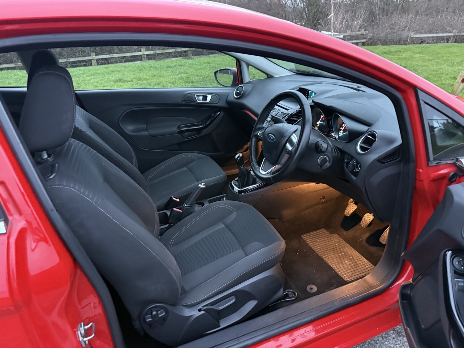 Used Ford Fiesta 2015 for sale - 77370640: Photo 9