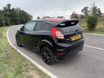 Used Ford Fiesta 2016 for sale - 79779704: Photo