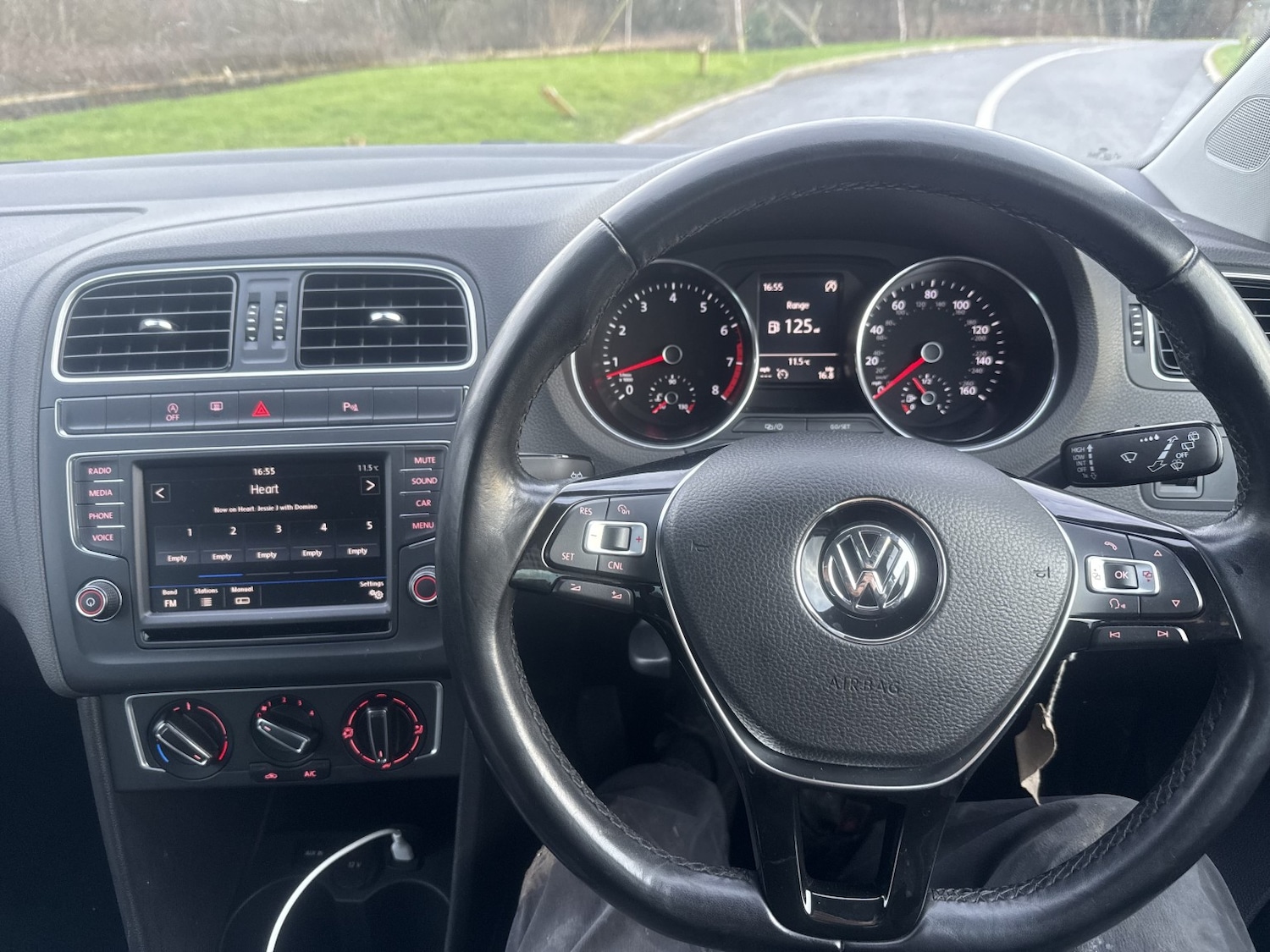 Used Volkswagen Polo 2017 for sale - 77173192: Photo 9