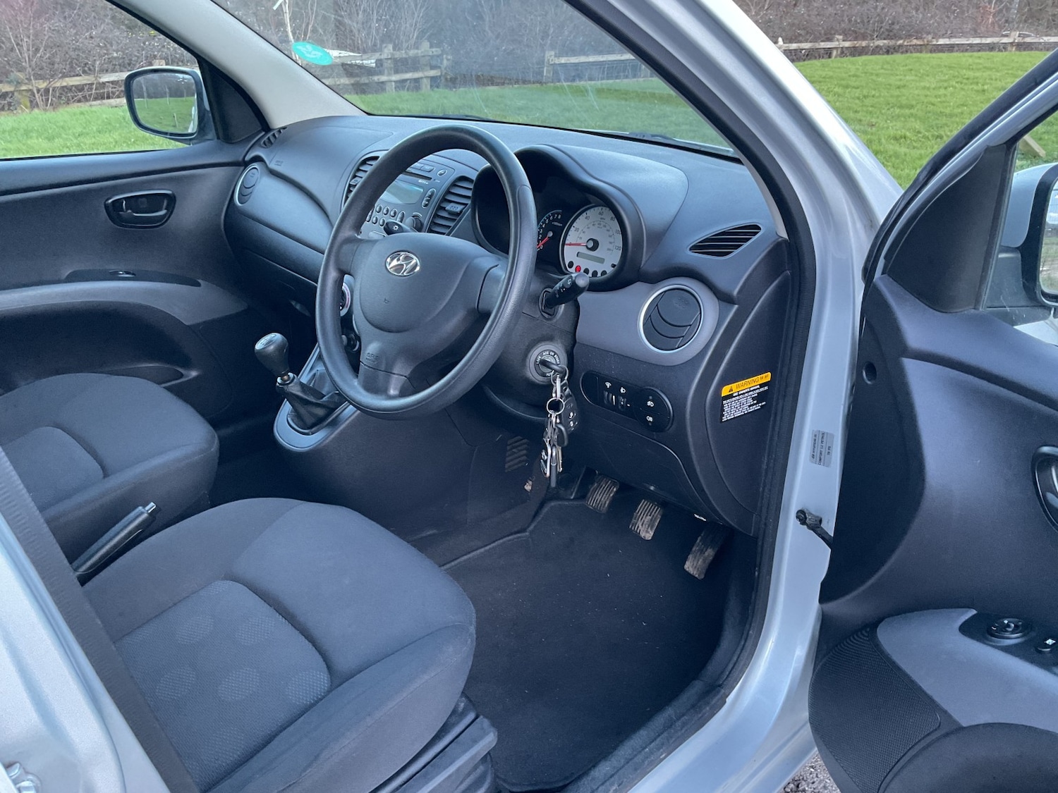 Used Hyundai i10 2010 for sale - 77303727: Photo 11