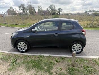 Used Peugeot 108 2016 for sale - 79754106: Photo