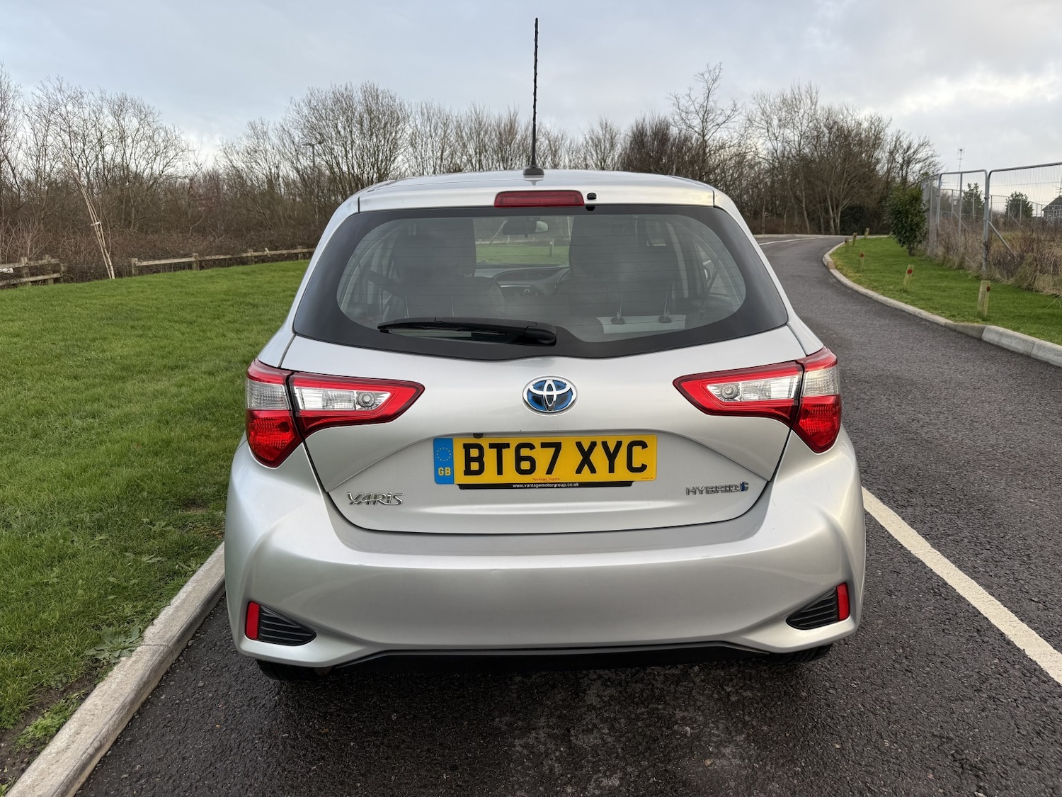 Used Toyota Yaris 2017 for sale - 77233804: Photo 3