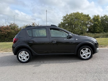 Used Dacia Sandero Stepway 2013 for sale - 75644277: Photo
