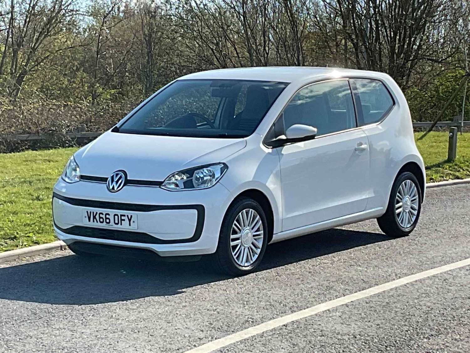 Used Volkswagen up! 2016 for sale - 78139429: Photo 3