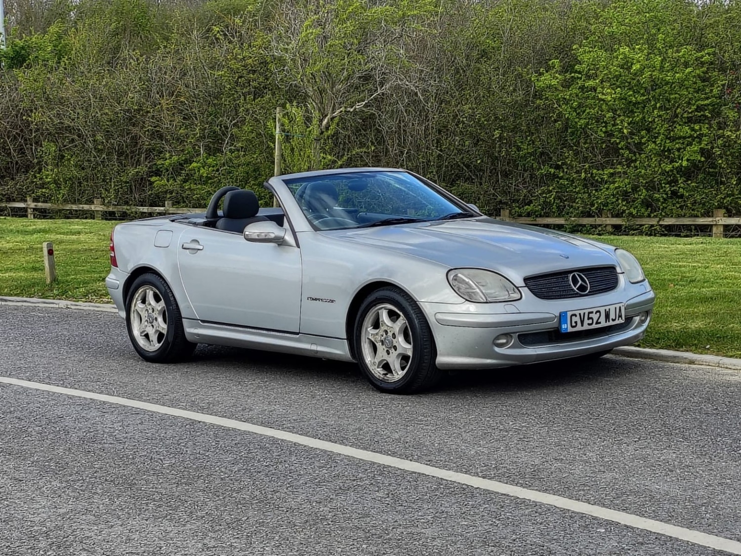 Used Mercedes-Benz SLK 2002 for sale - 78139399: Photo 2