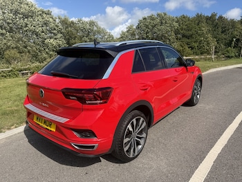 Used Volkswagen T-Roc 2021 for sale - 78852688: Photo