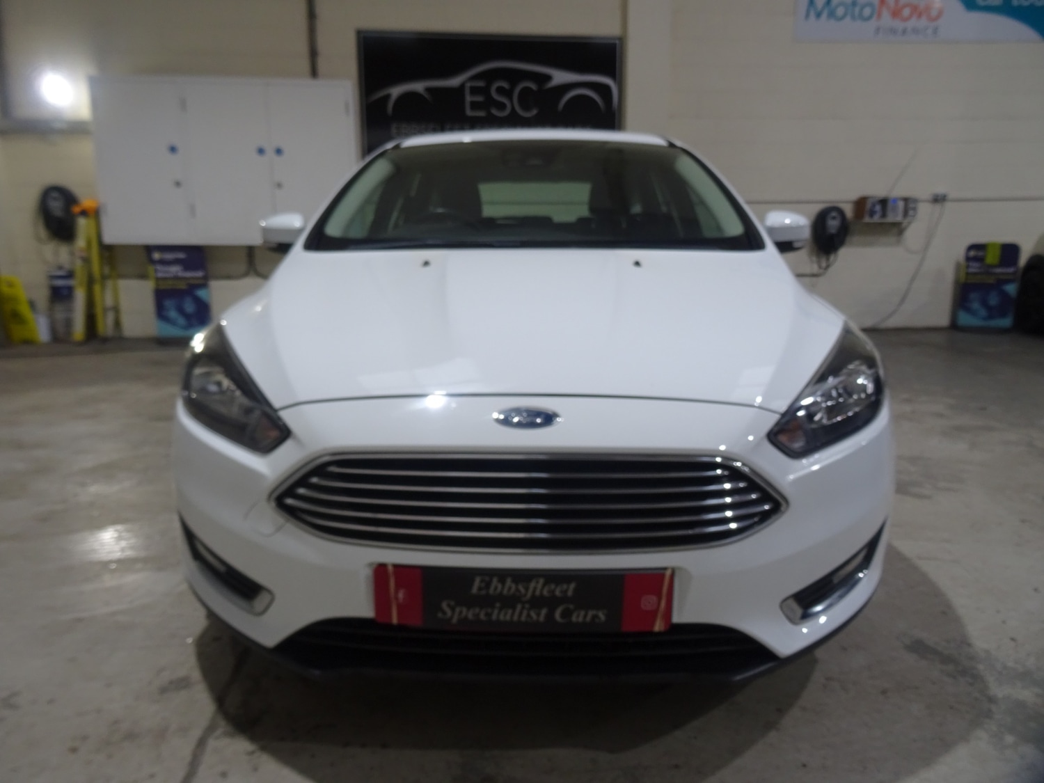 Used Ford Focus 2017 for sale - 77393610: Photo 4