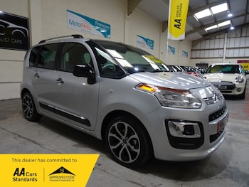 2016 (16) - 1.6 BlueHDi Platinum 5dr **LOW MILEAGE*ONLY 17500 MILES FROM NEW**