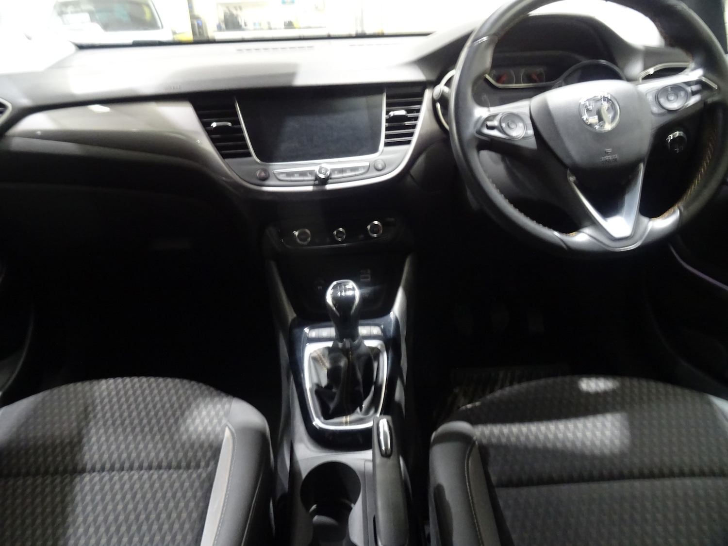Used Vauxhall Crossland X 2018 for sale - 78123063: Photo 2