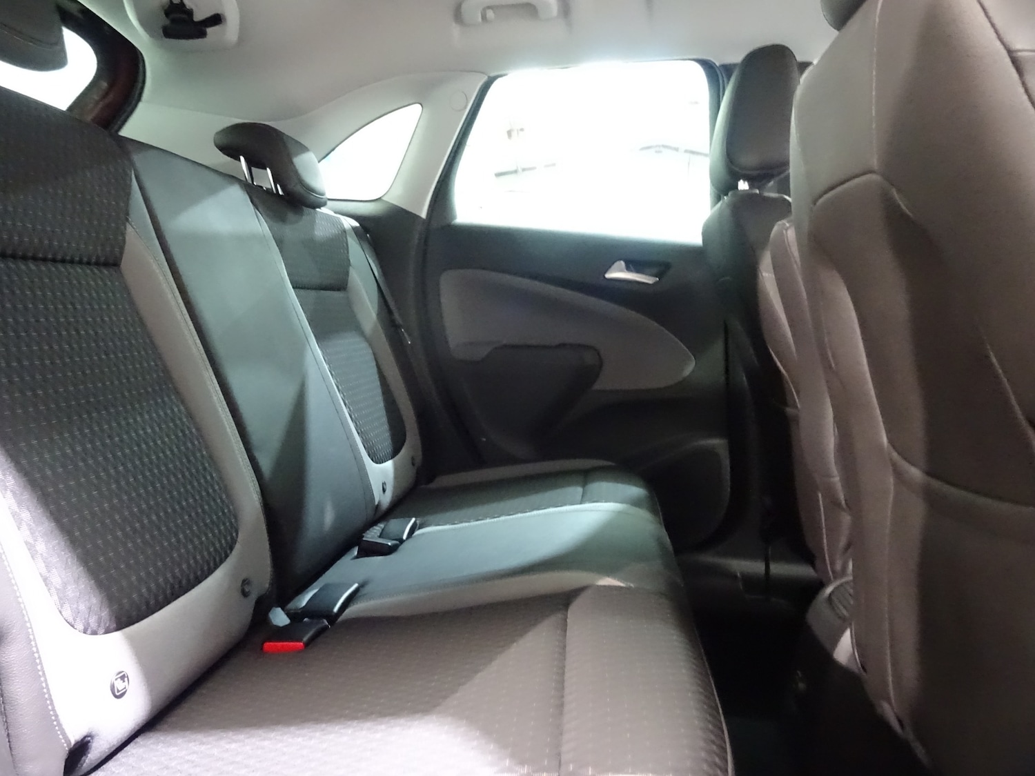 Used Vauxhall Crossland X 2018 for sale - 78123063: Photo 5