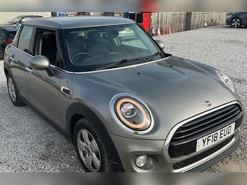 Used MINI Hatch 2018 for sale - 77804074: Photo