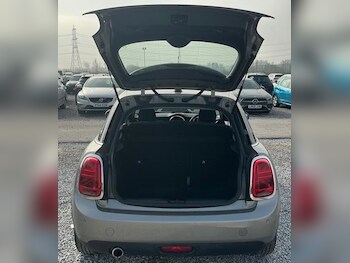 Used MINI Hatch 2018 for sale - 77804074: Photo
