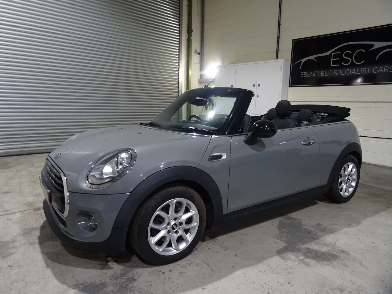 Used MINI Convertible 2017 for sale - 76971592: Photo 10