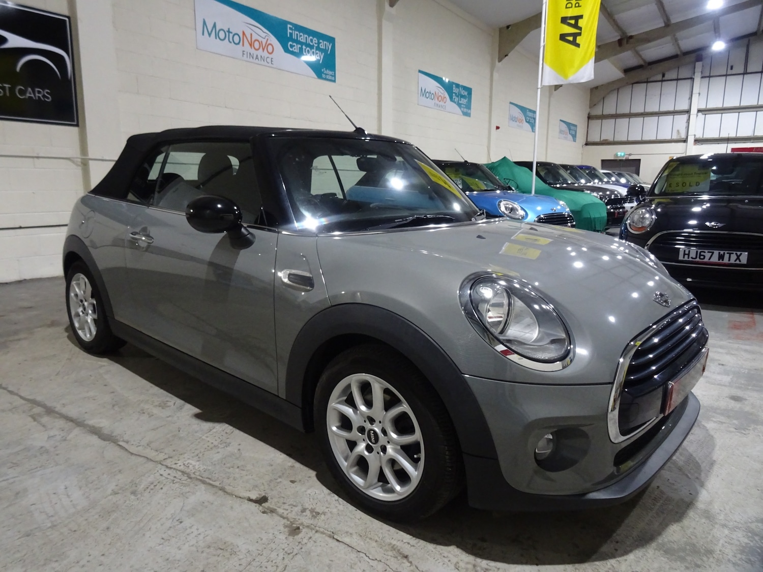 Used MINI Convertible 2017 for sale - 76971592: Photo 11