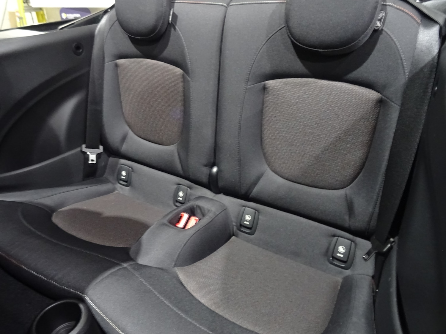 Used MINI Convertible 2017 for sale - 76971592: Photo 3