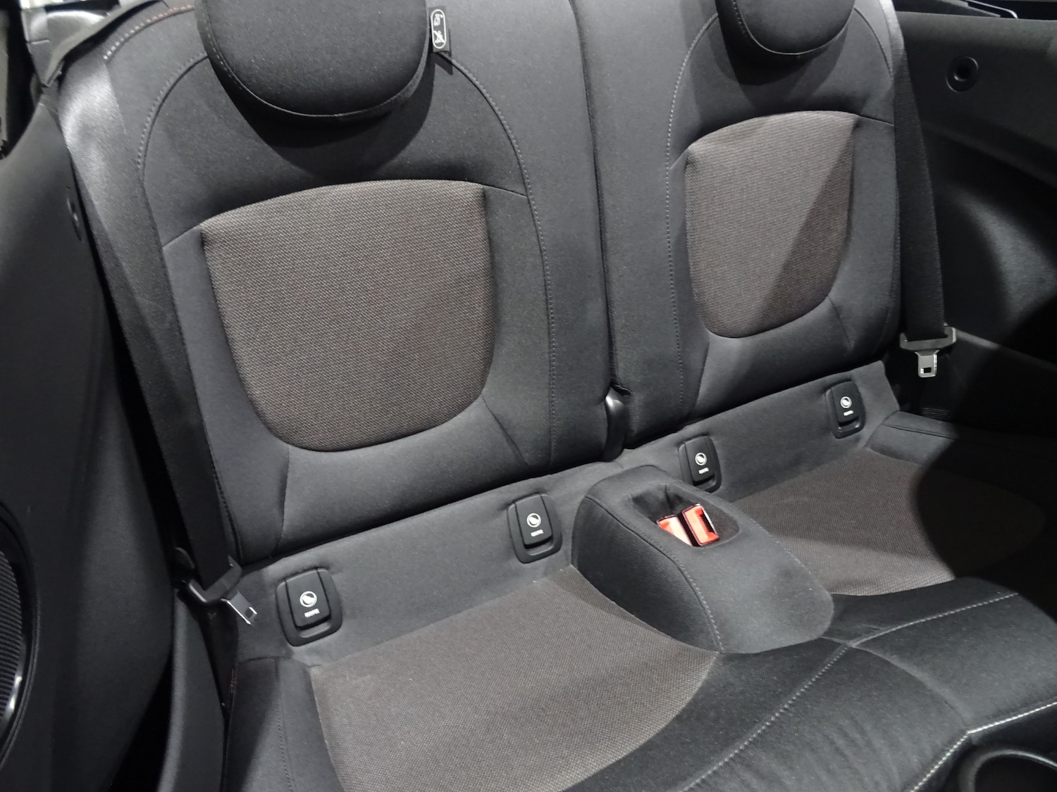 Used MINI Convertible 2017 for sale - 76971592: Photo 4