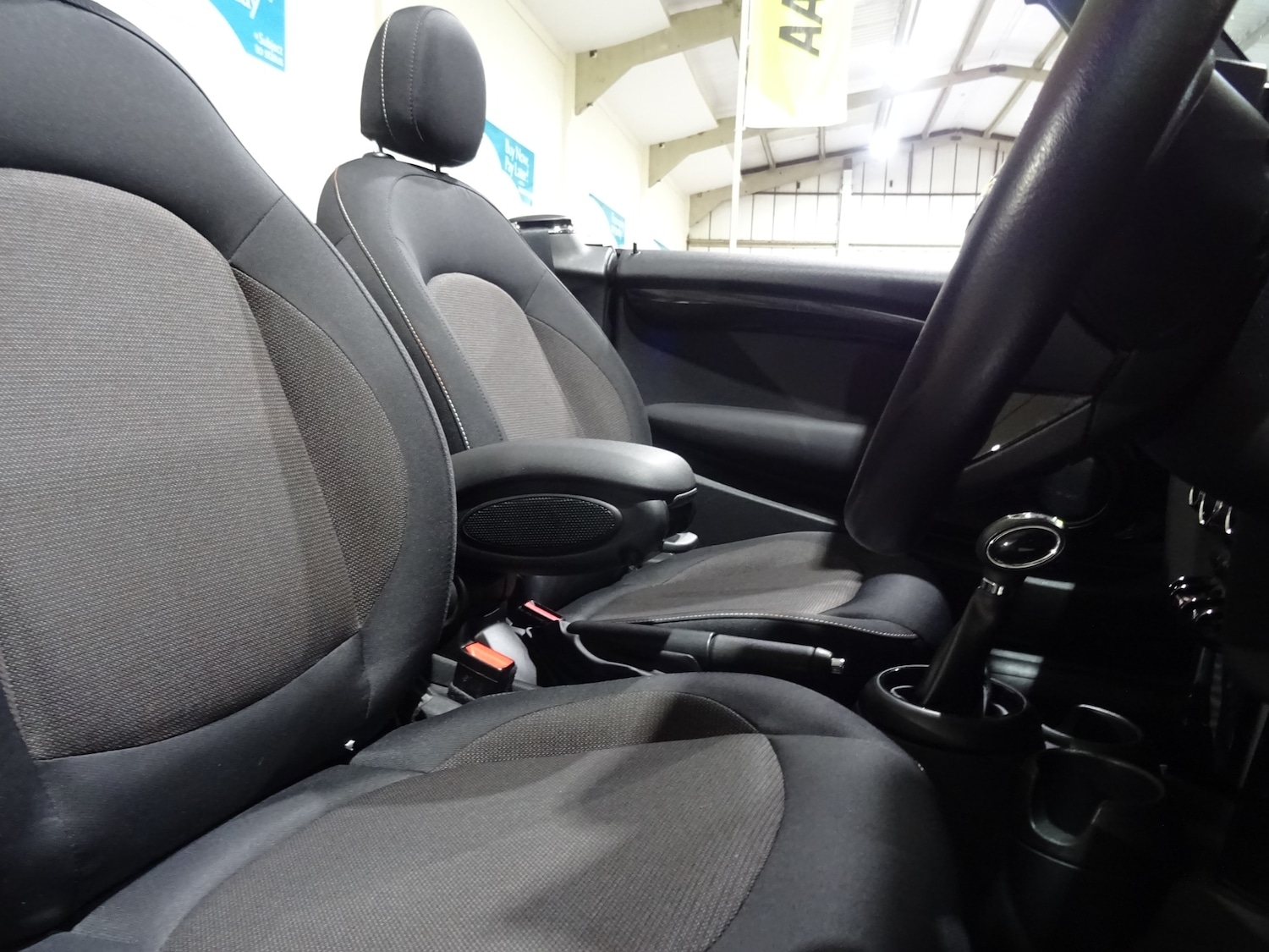 Used MINI Convertible 2017 for sale - 76971592: Photo 5