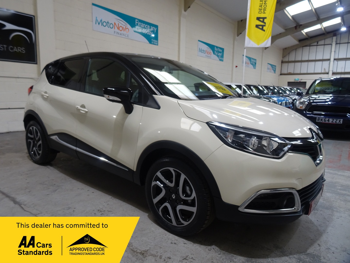 Used Renault Captur 2016 for sale - 76288681: Photo 1