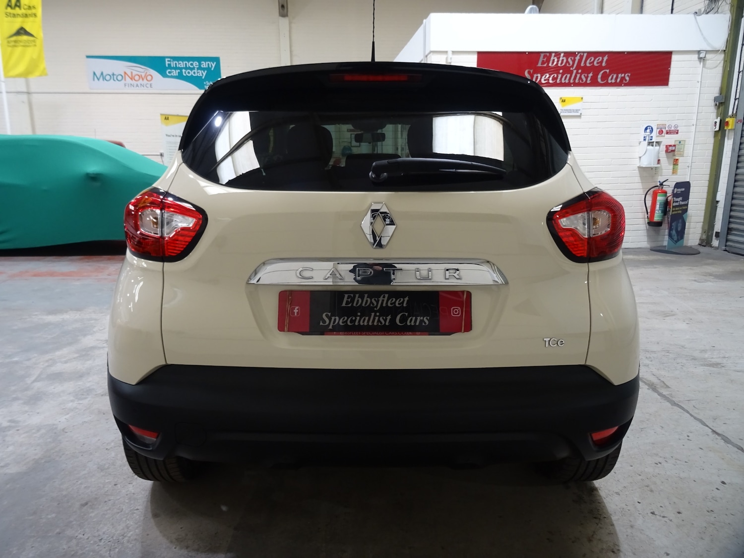 Used Renault Captur 2016 for sale - 76288681: Photo 11