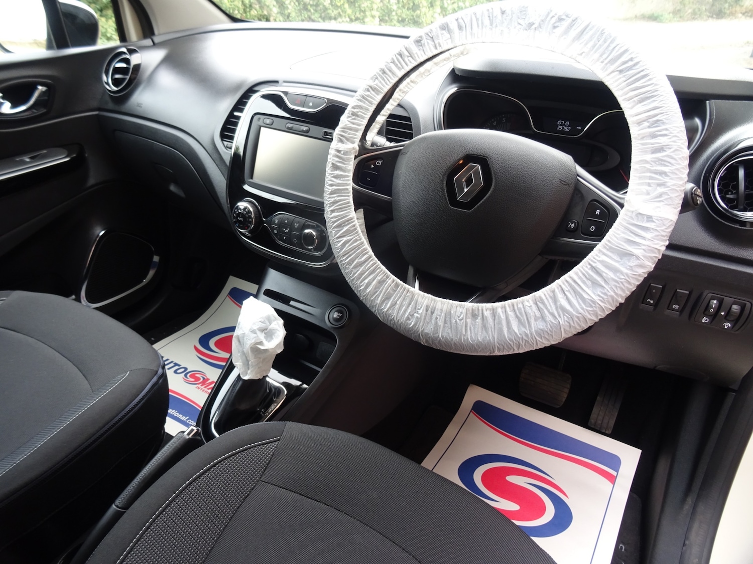 Used Renault Captur 2016 for sale - 76288681: Photo 8