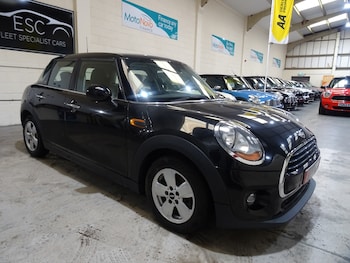 2017 (67) - 1.5 Cooper 5dr **LOW MILEAGE*ONLY 29000 MILES FROM NEW**