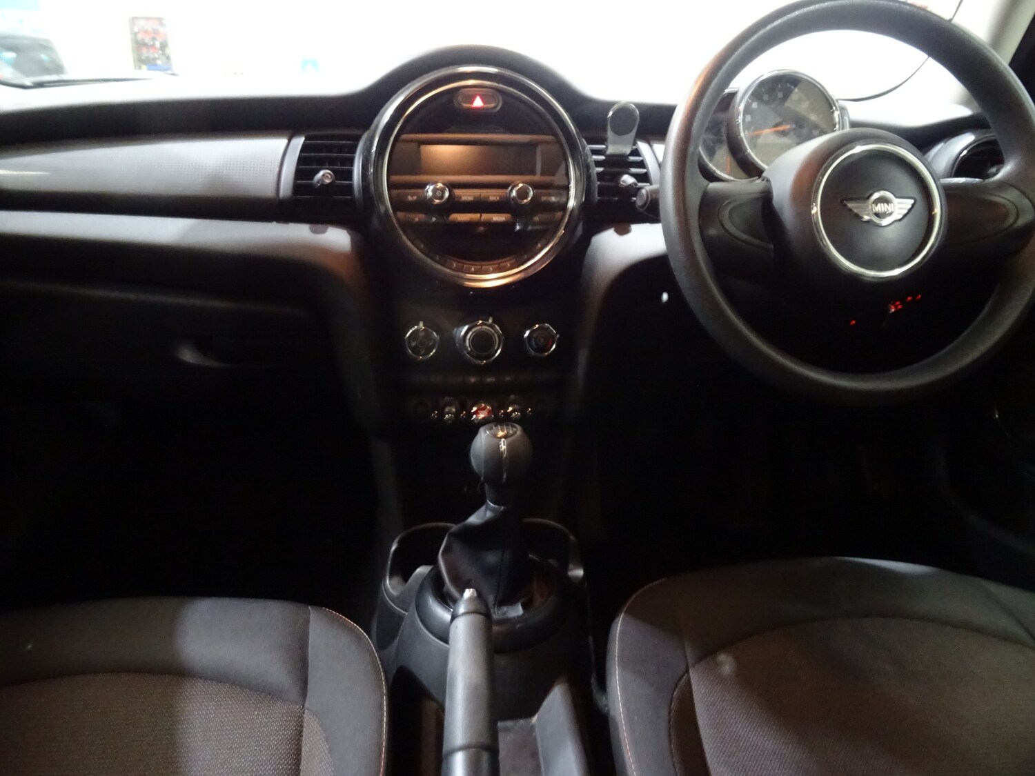 Used MINI Hatch 2017 for sale - 76612597: Photo 2