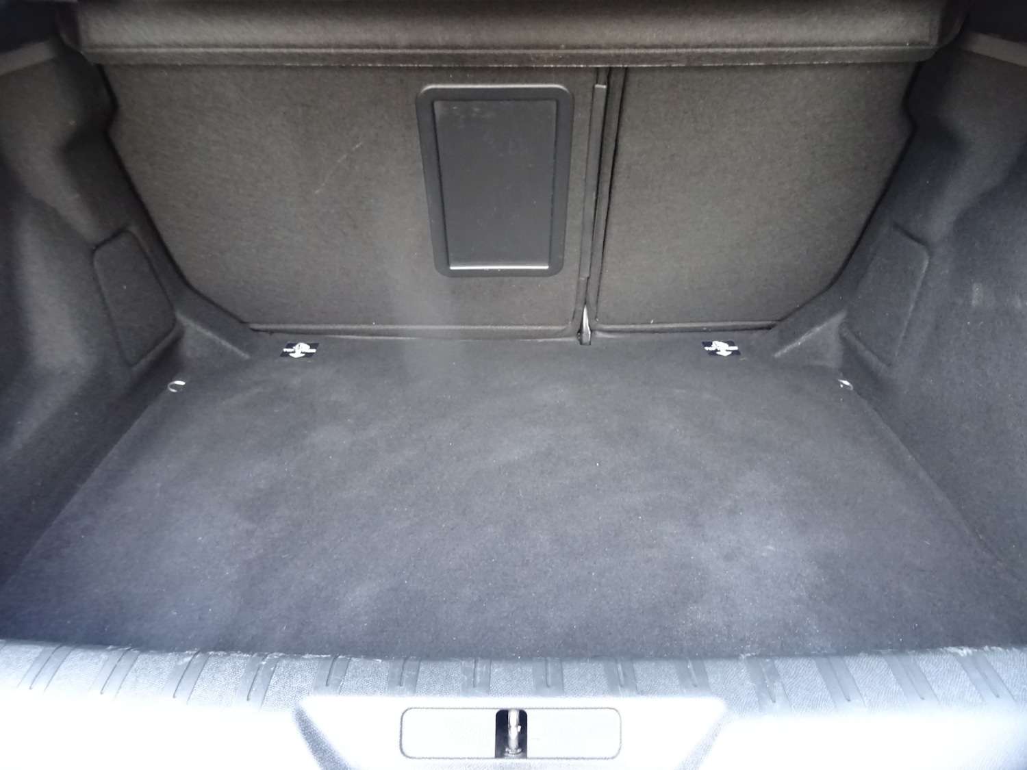 Used Peugeot 308 2015 for sale - 77249054: Photo 15