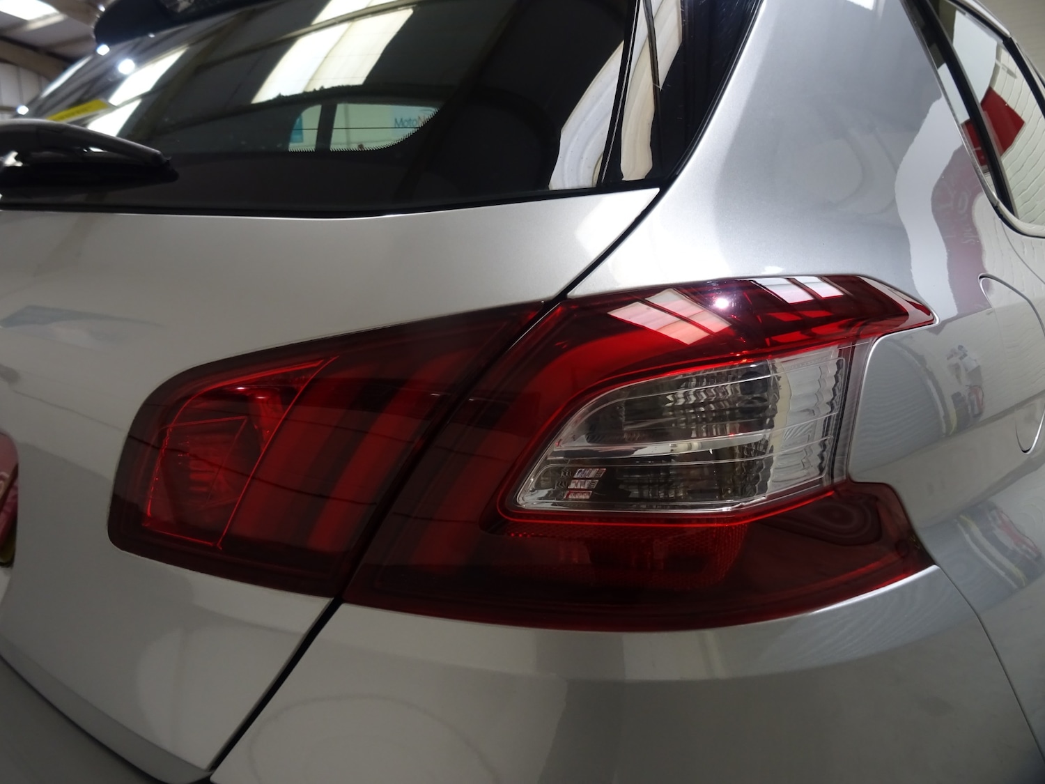 Used Peugeot 308 2015 for sale - 77249054: Photo 18