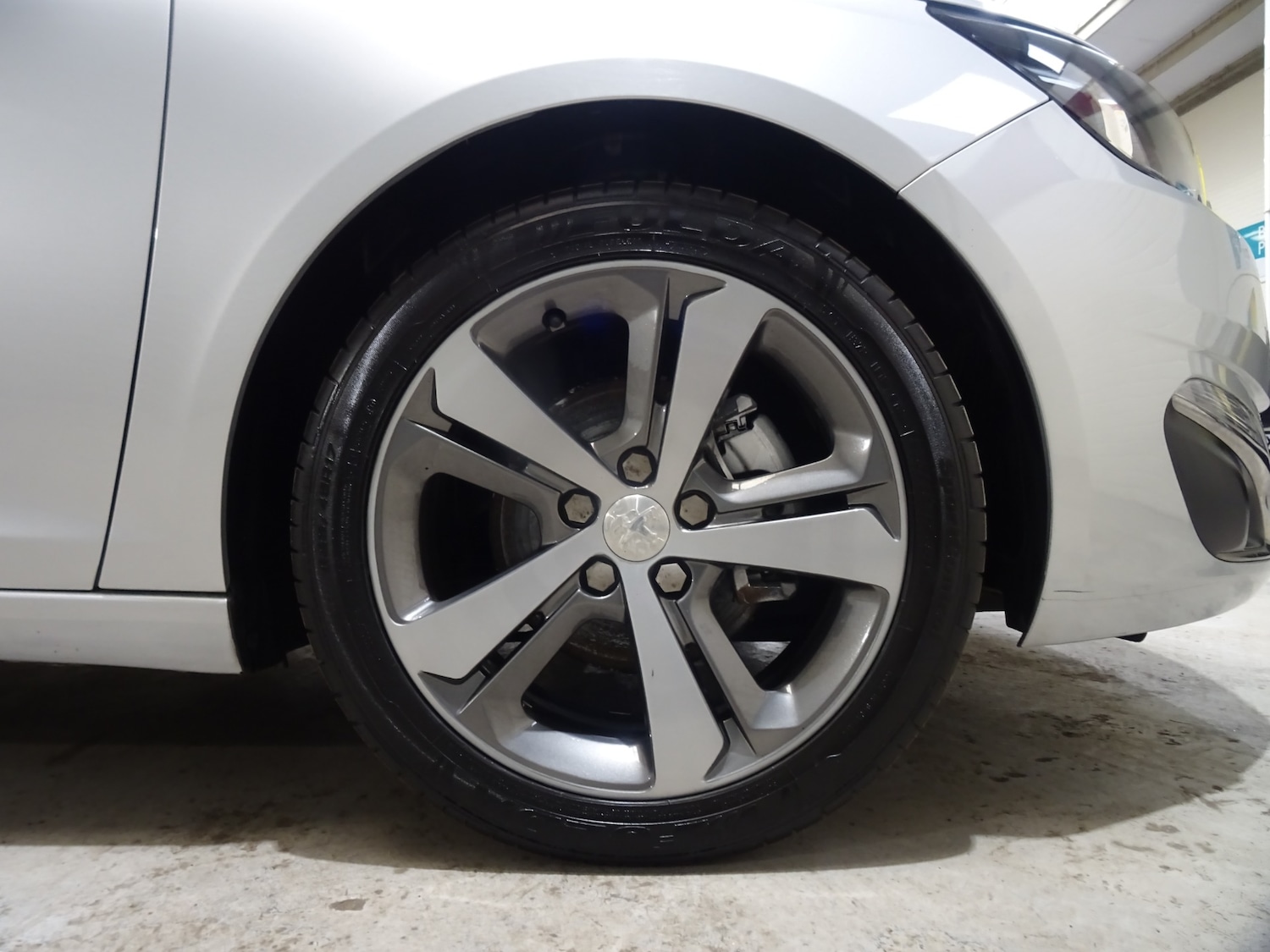 Used Peugeot 308 2015 for sale - 77249054: Photo 19