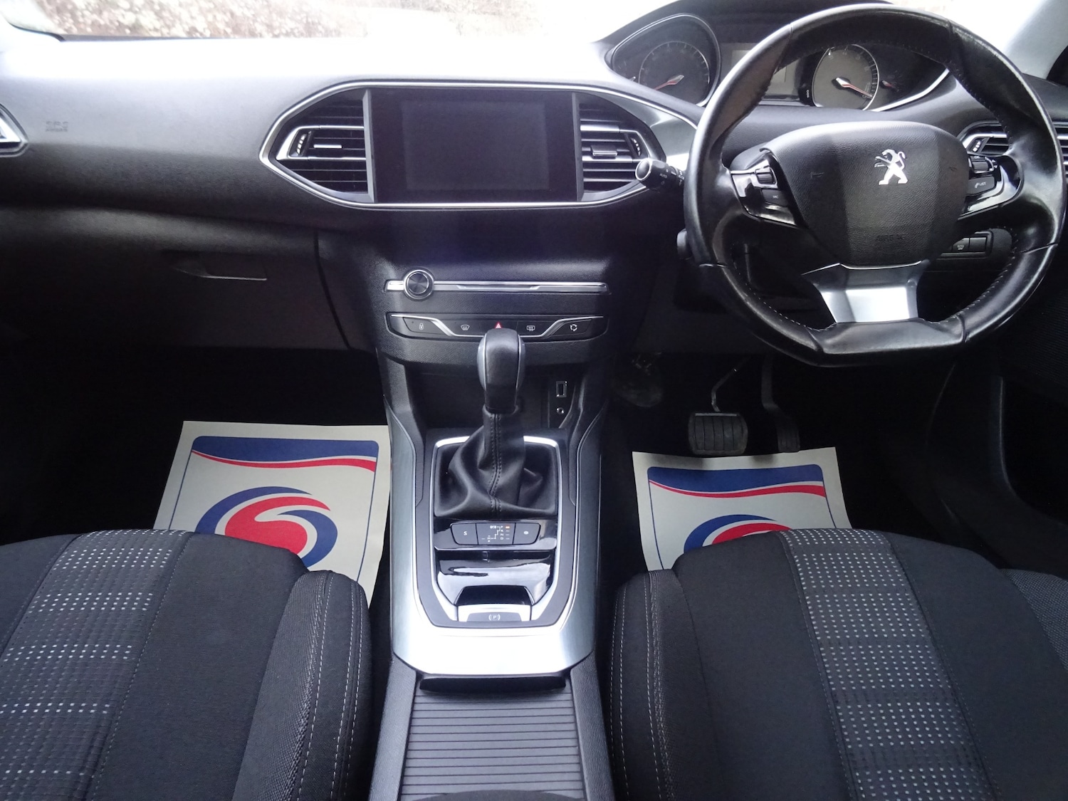 Used Peugeot 308 2015 for sale - 77249054: Photo 22