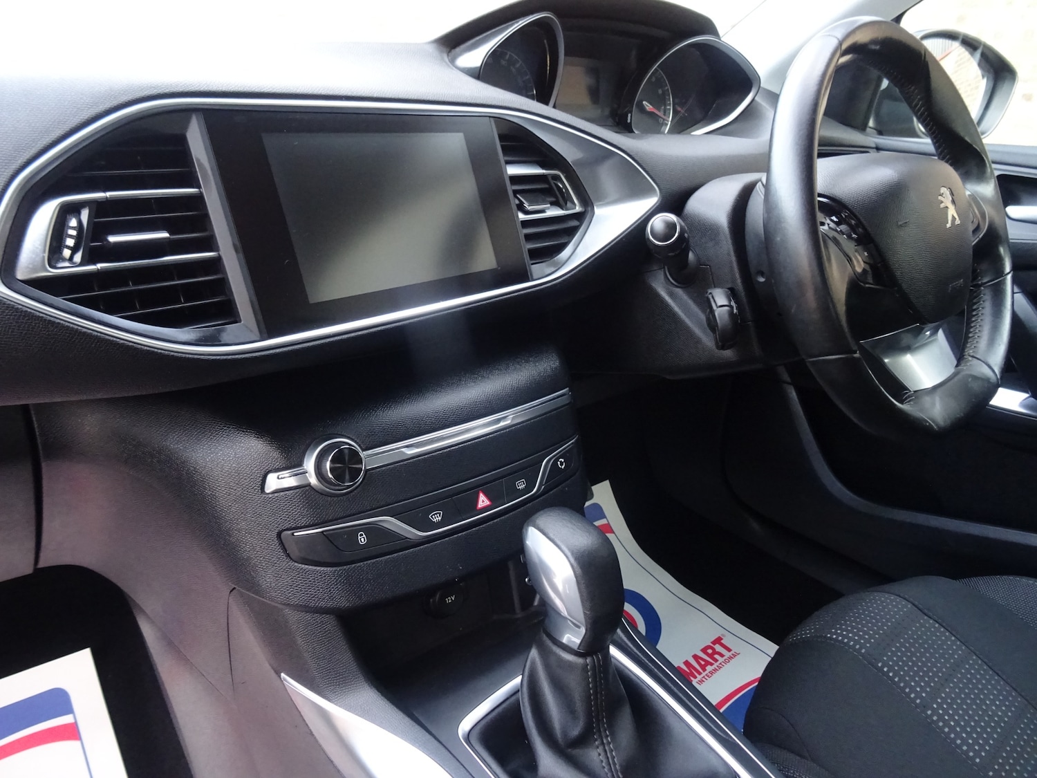 Used Peugeot 308 2015 for sale - 77249054: Photo 25