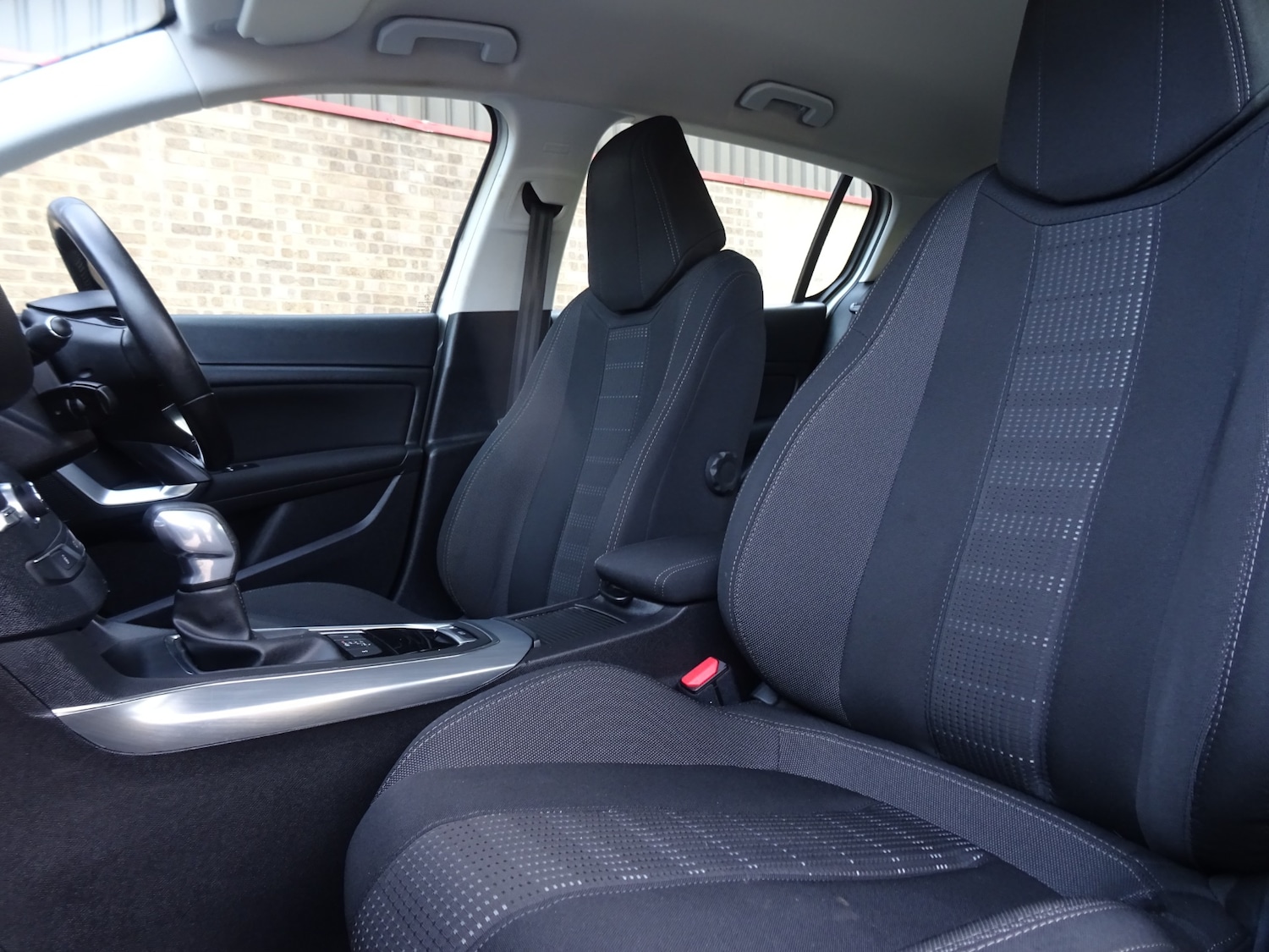 Used Peugeot 308 2015 for sale - 77249054: Photo 28