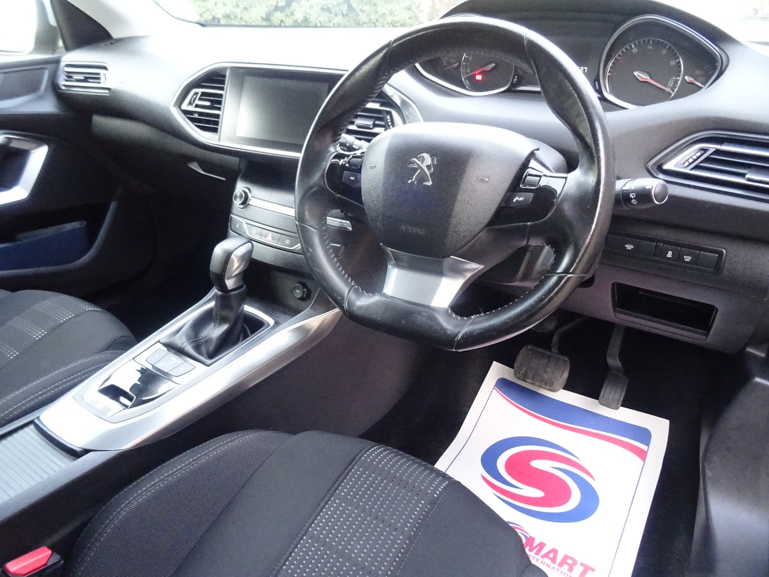 Used Peugeot 308 2015 for sale - 77249054: Photo 31